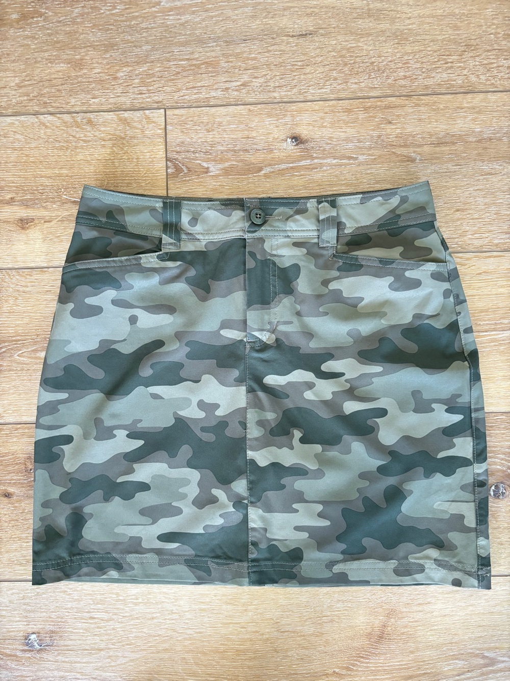 Eddie Bauer Camo Skort Size 4 UPF50 Adventurer 2.0
Two-Way Active Stretch NWOT - Picture 2 of 12